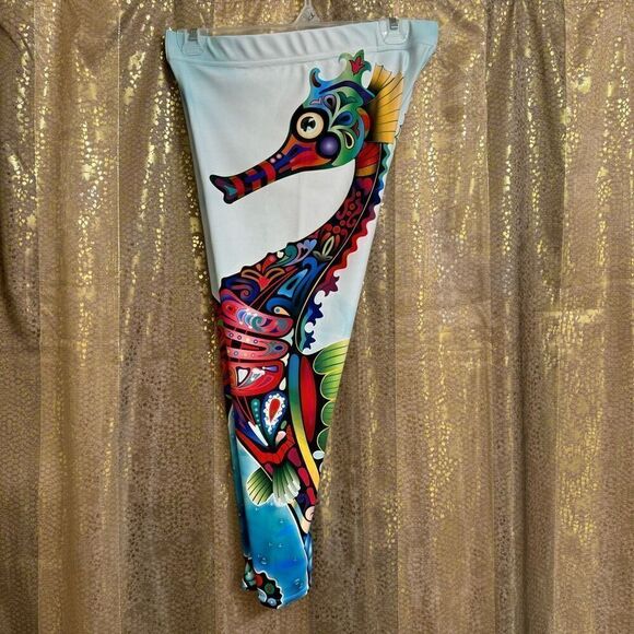 Gearbunch Colorful Ornamental Seahorse Capri Leggings Large - Picture 1 of 10